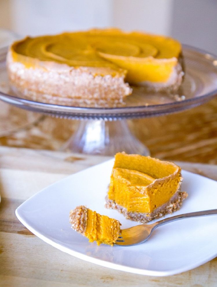 Raw Vegan Pumpkin Pie | www.LiveSimplyNatural.com