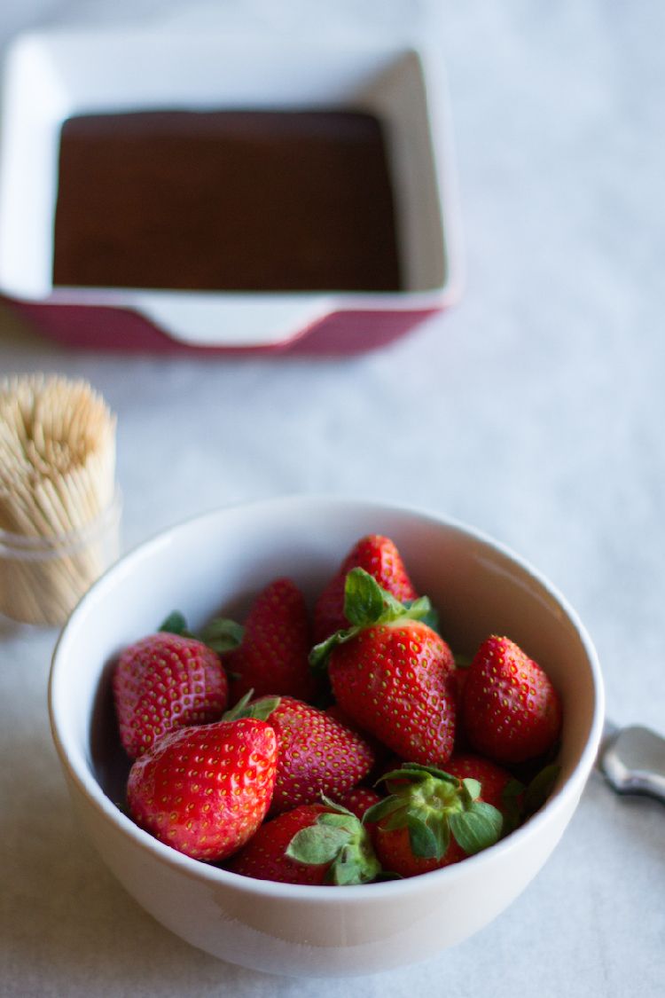 Raw Chocolate Dipped Strawberry Hearts