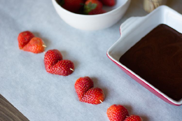 Raw Chocolate Dipped Strawberry Hearts