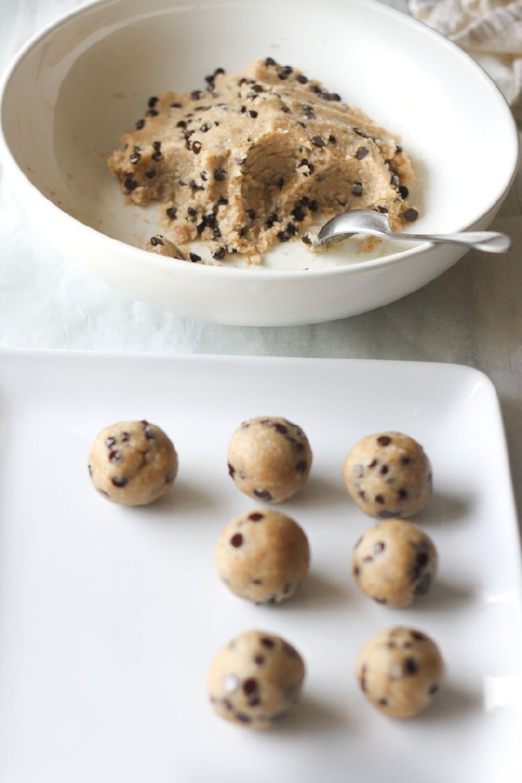 Raw Vegan Cookie Dough Balls