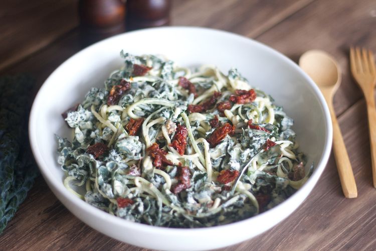 Raw Vegan Alfredo with Kale and Sundried Tomatoes | www.LiveSimplyNatural.com