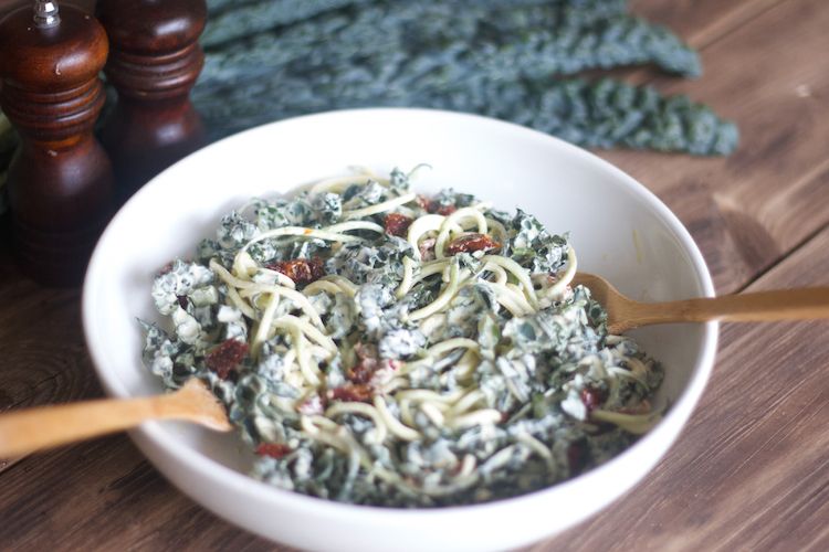 Raw Vegan Alfredo with Kale and Sundried Tomatoes | www.LiveSimplyNatural.com