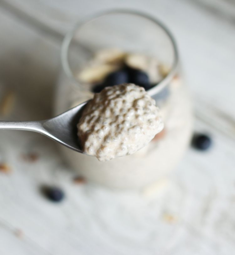 Simple Cashew Cream Chia Pudding