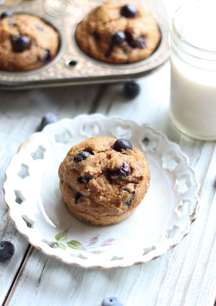 Vegan Blueberry Banana Spelt Muffins | www.LiveSimplyNatural.com