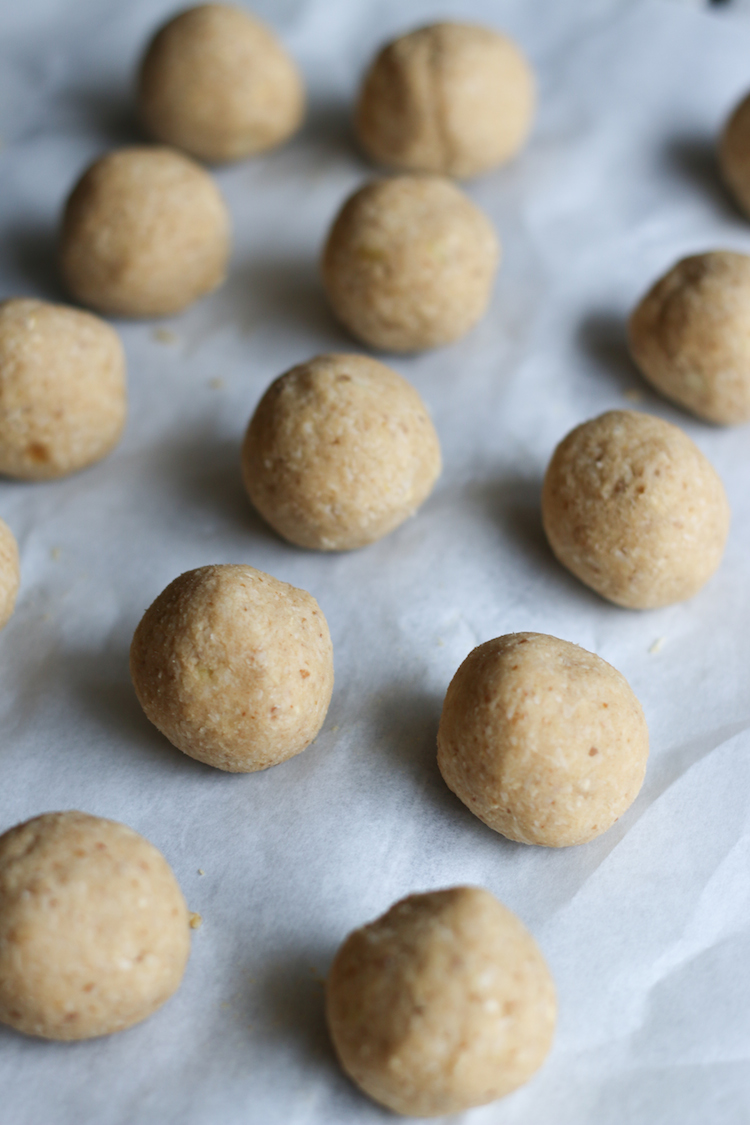 Chickpea Lemon Coconut Bites | www.LiveSimplyNatural.com