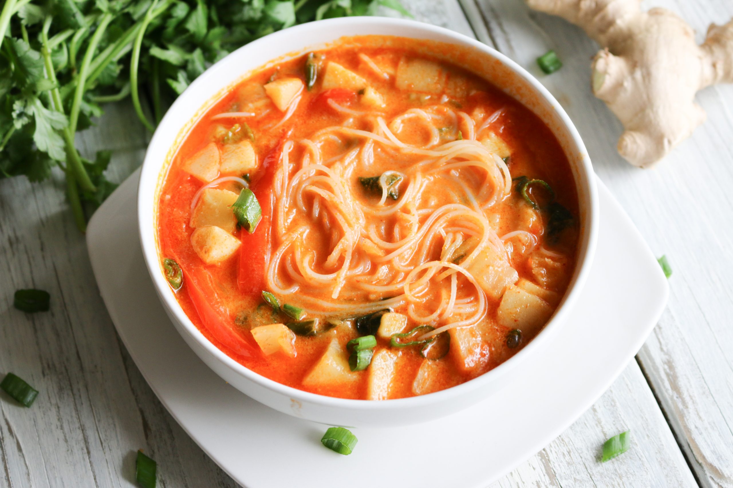 Thai Red Curry Noodle Soup - Vegan Huggs