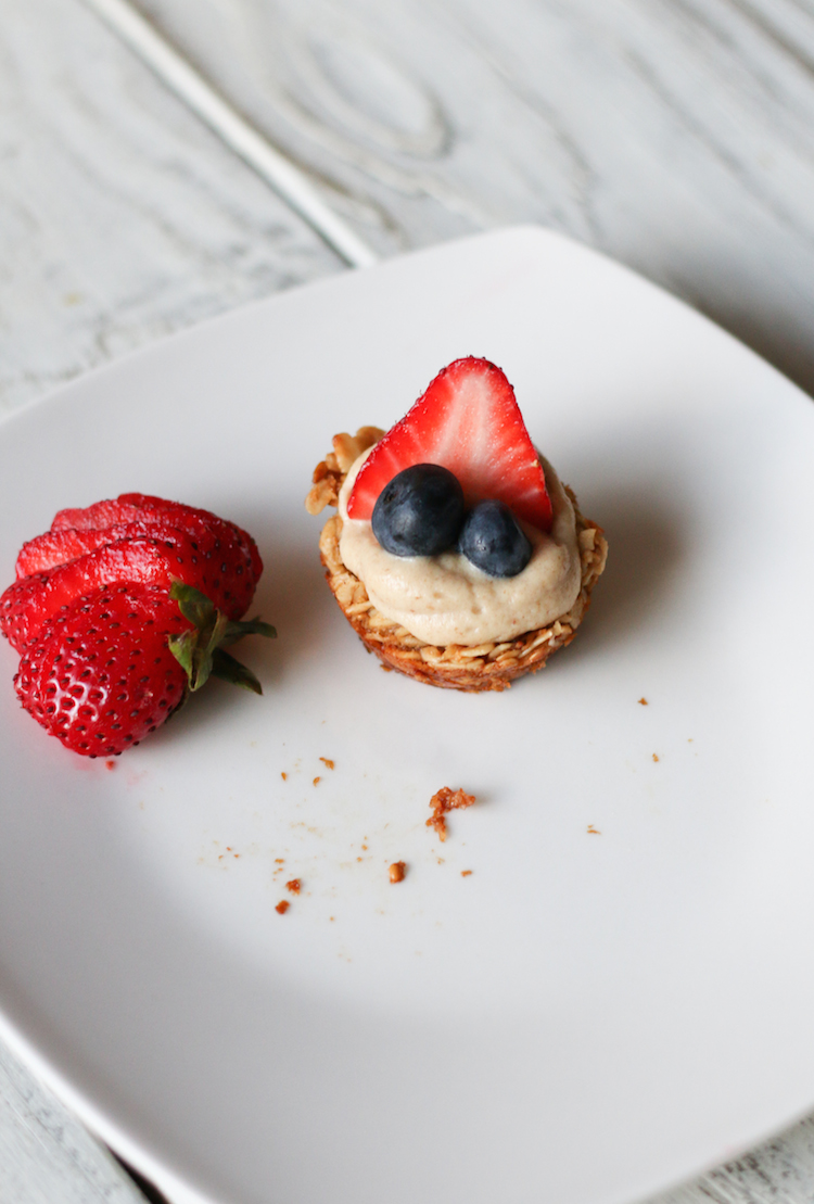 Breakfast Granola Cups with Cashew Cream Yogurt | www.LiveSimplyNatural.com