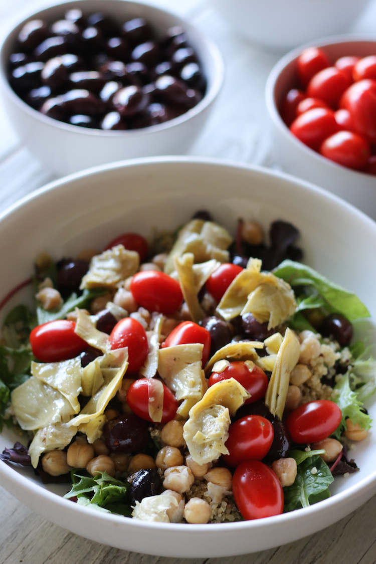 Mediterranean Quinoa Chickpea Salad | www.LiveSimplyNatural.com