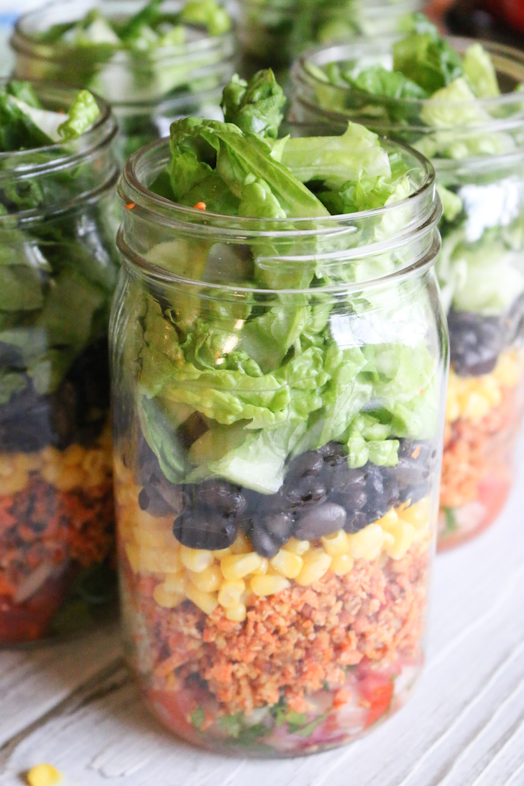 Layered Taco Salad in a Jar Plus Packing Tips - The Dinner-Mom