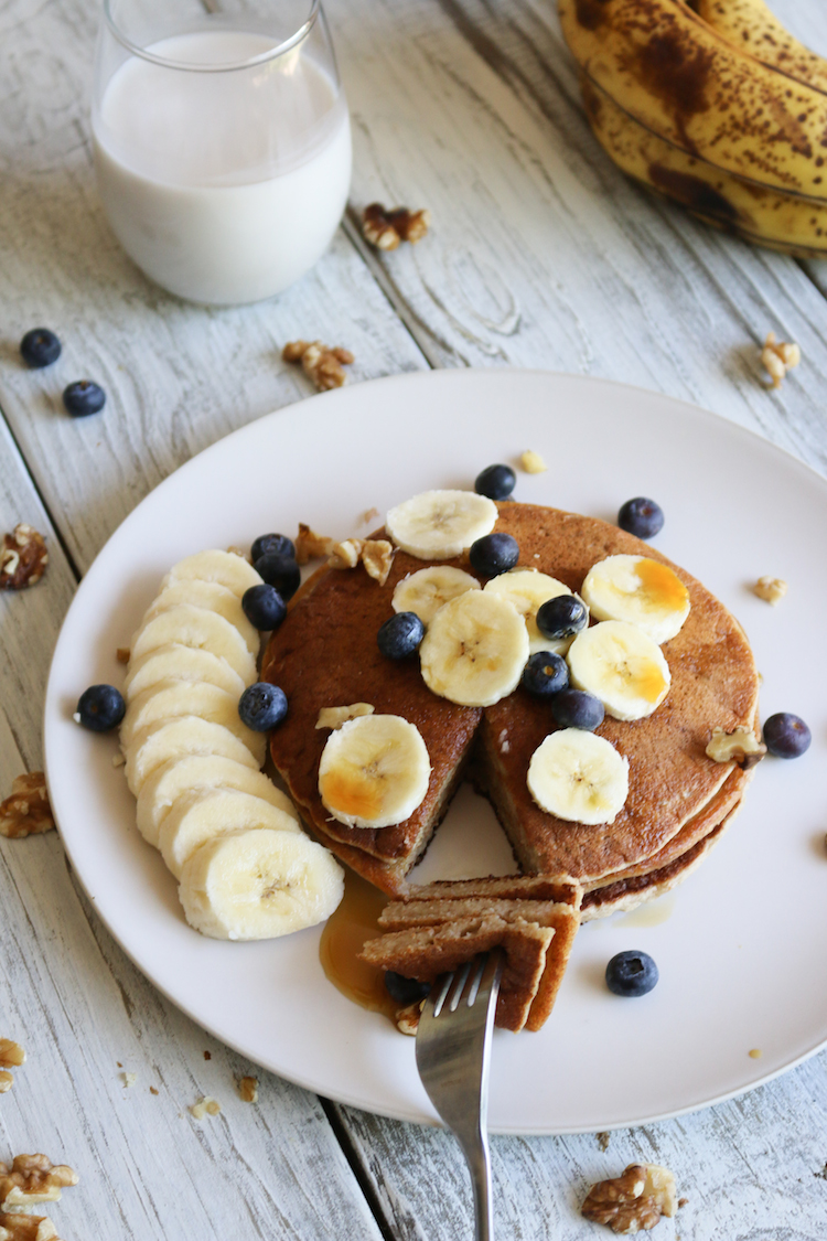 Vegan Banana Bread Pancakes (GF) | www.LiveSimplyNatural.com