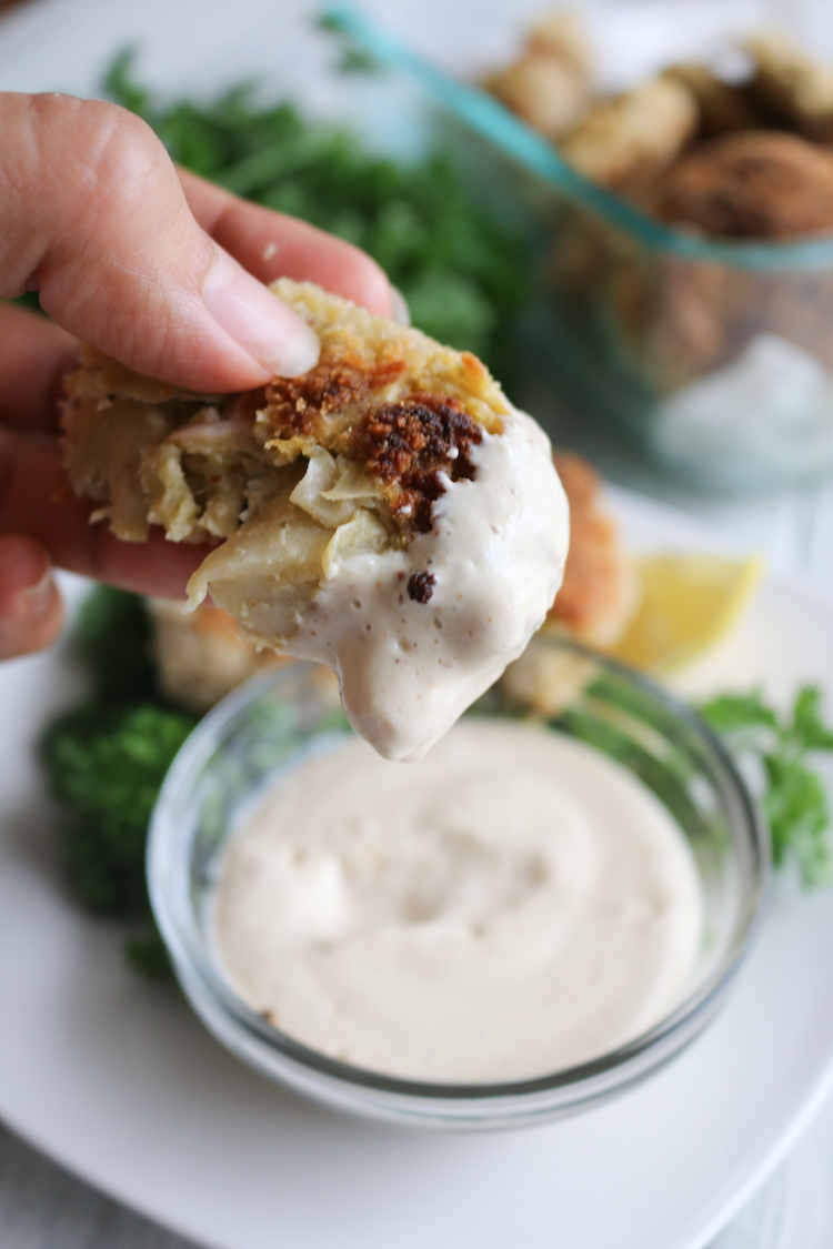 Vegan Artichoke Crab Cakes | www.LiveSimplyNatural.com