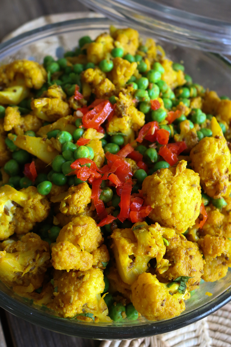 Indian Spiced Cauliflower & Peas | www.LiveSimplyNatural.com