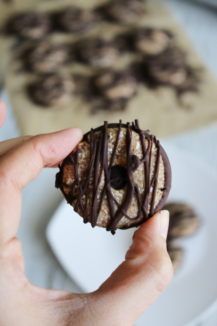 No-Bake Vegan Samoa Cookies | www.LiveSimplyNatural.com