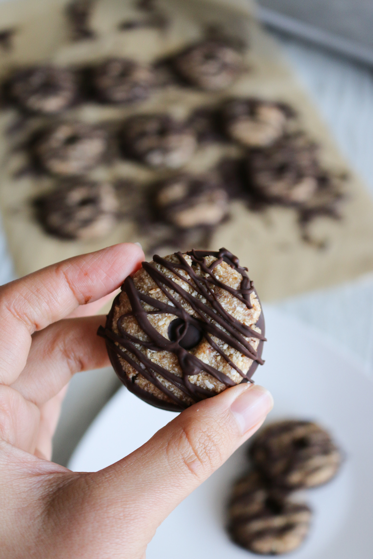 No-Bake Vegan Samoa Cookies | www.LiveSimplyNatural.com