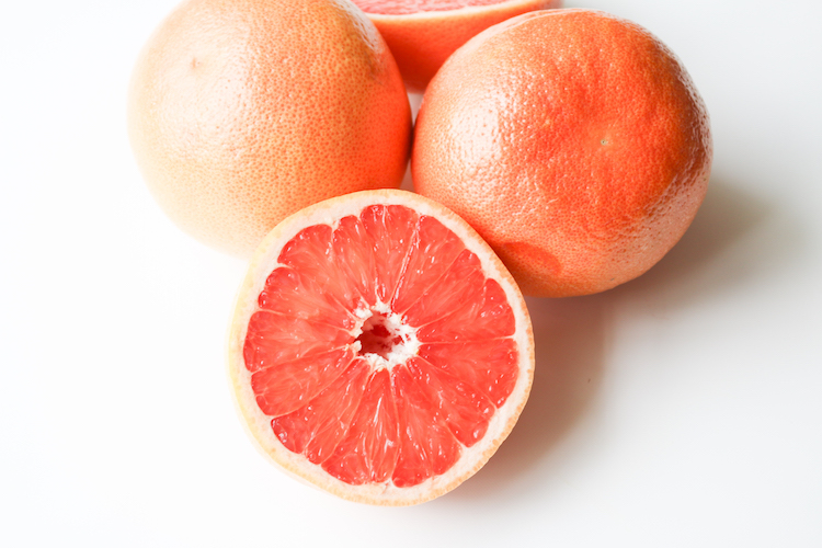 Produce Guide: Grapefruit | www.livesimplynatural.com