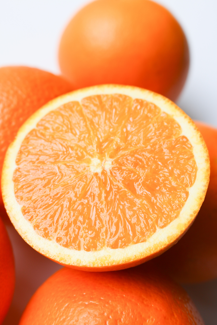 Produce Guide: Oranges | www.livesimplynatural.com