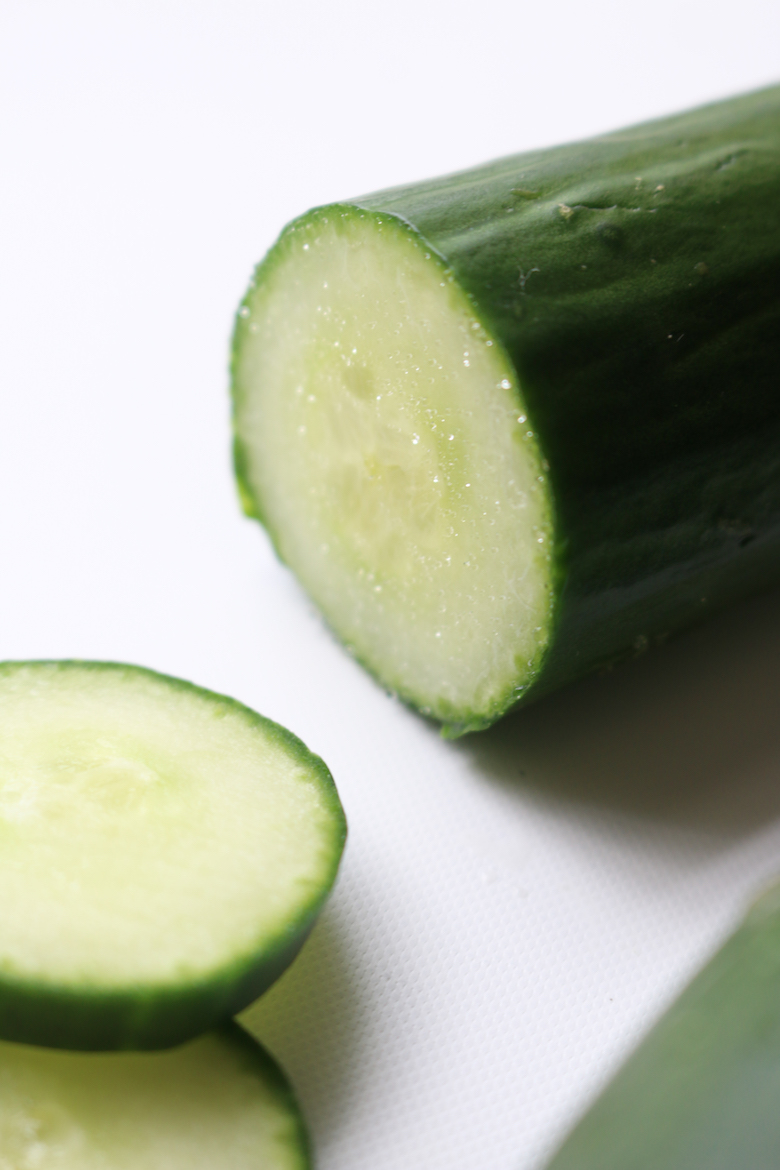 Produce Guide: Cucumber | www.livesimplynatural.com