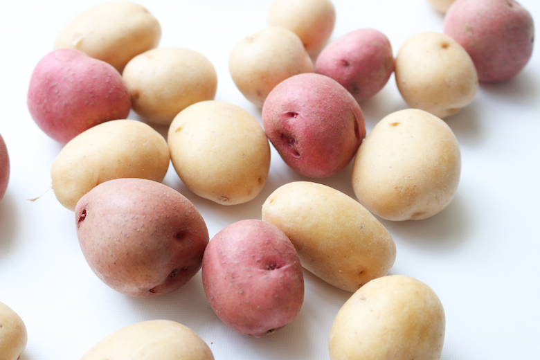 Produce Guide: Potatoes | www.livesimplynatural.com