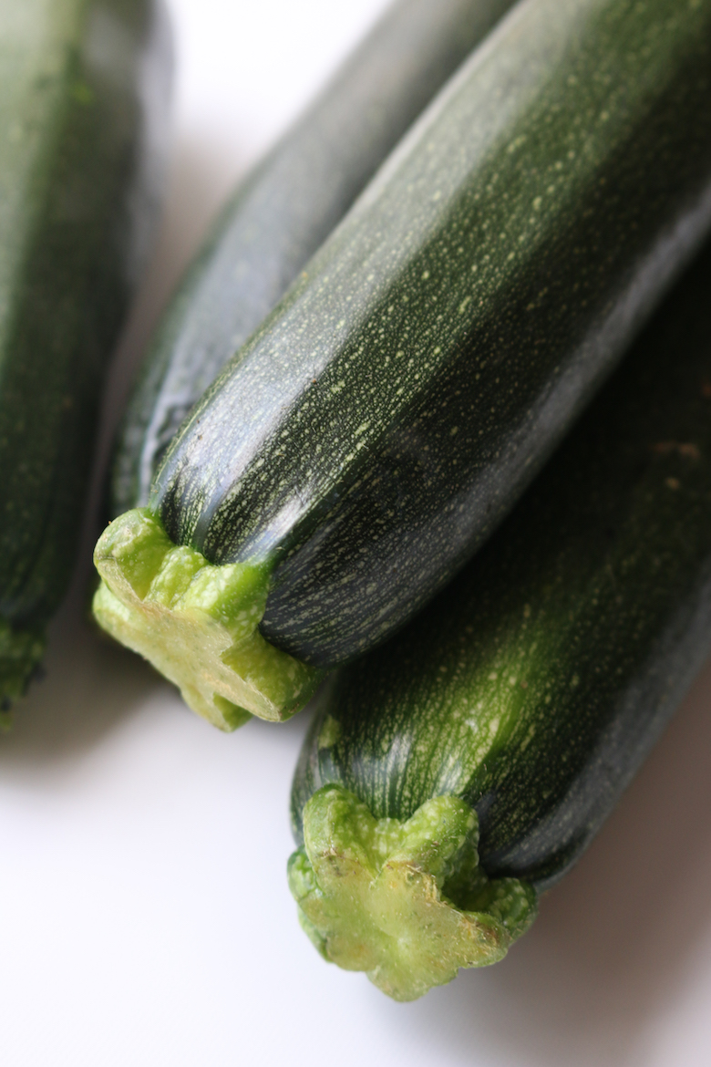Produce Guide: Zucchini | www.livesimplynatural.com