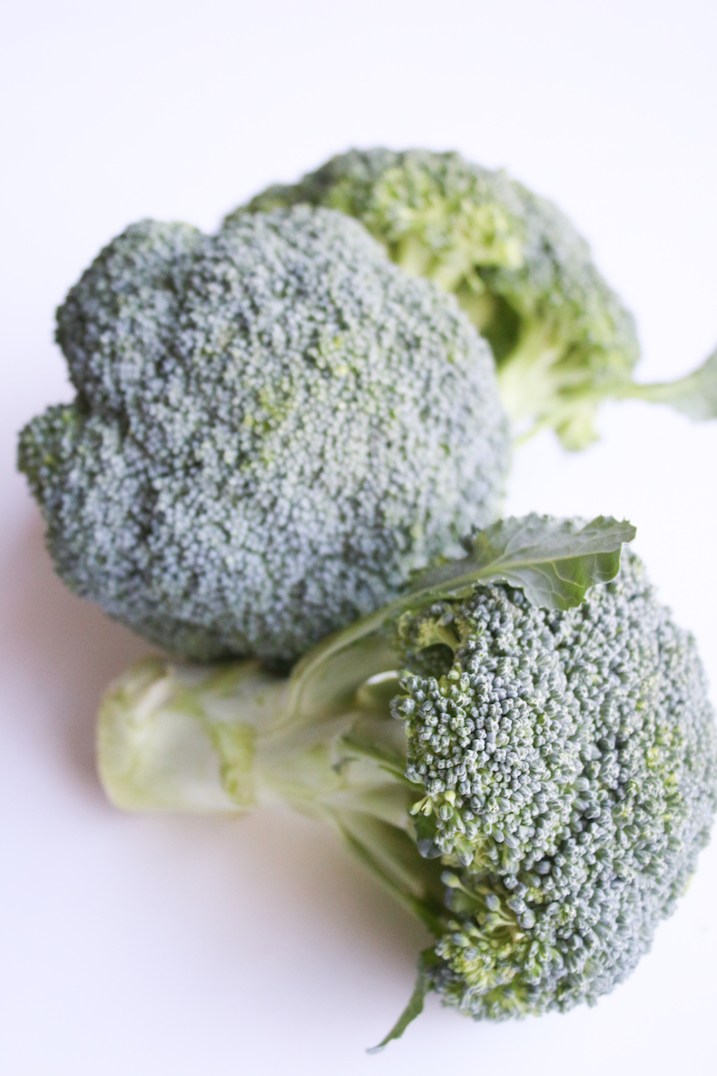 Produce Guide: Broccoli | www.livesimplynatural.com