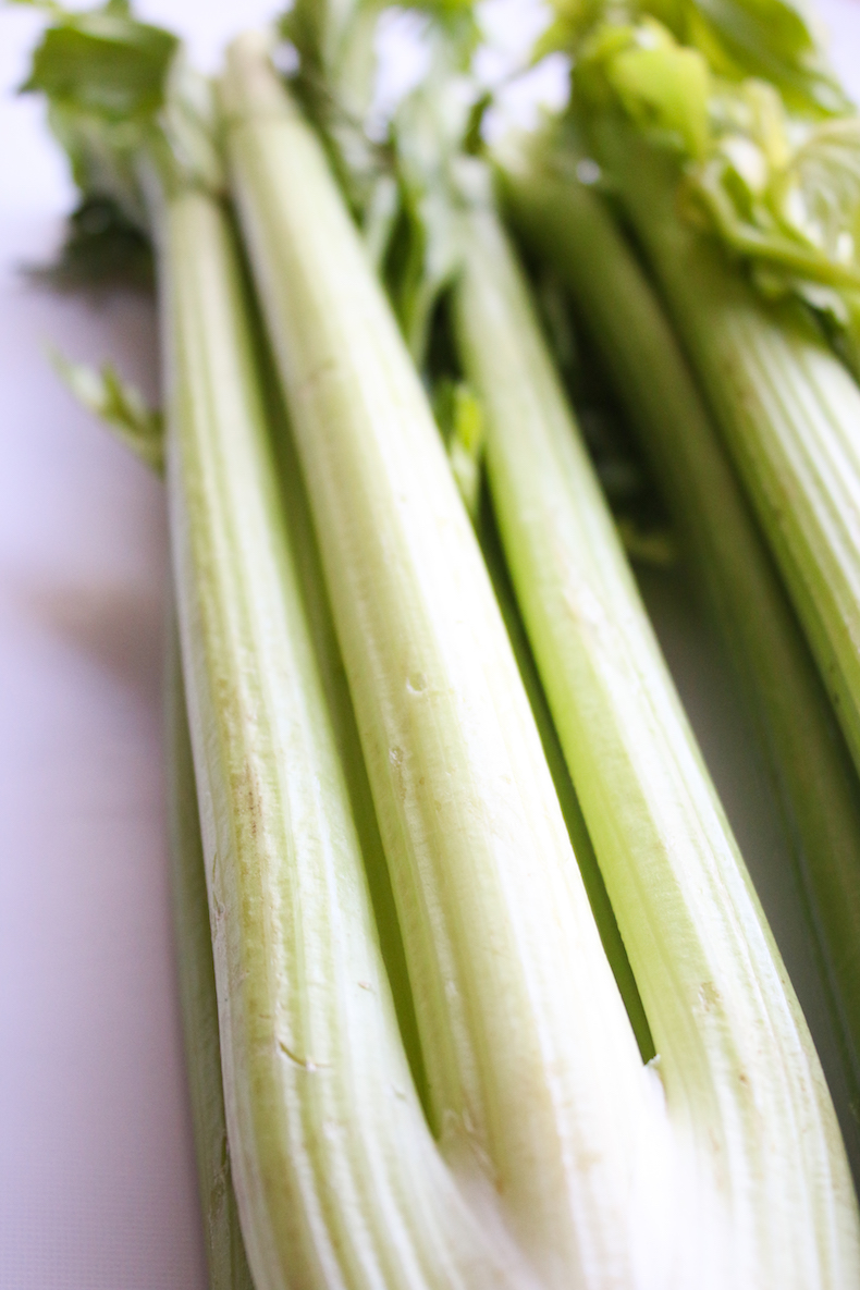 Produce Guide: Celery | www.livesimplynatural.com