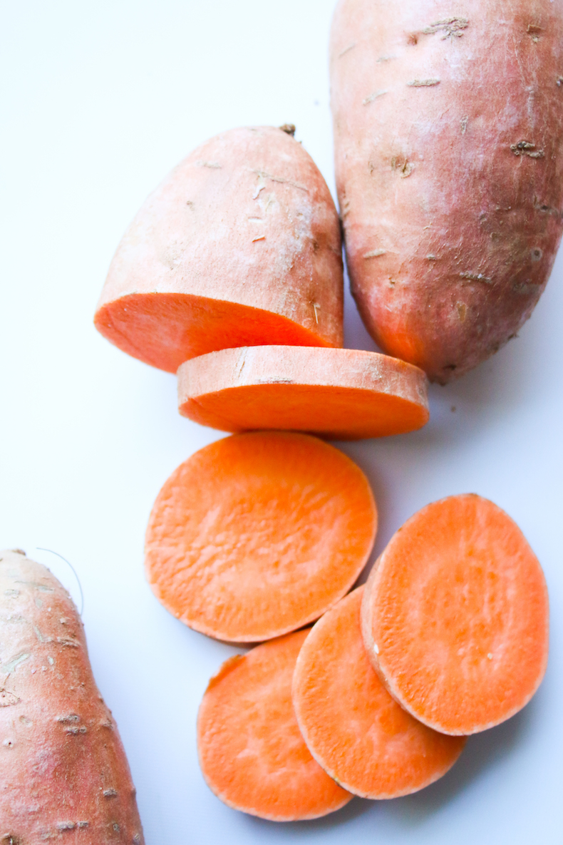 Produce Guide: Sweet Potatoes | www.livesimplynatural.com