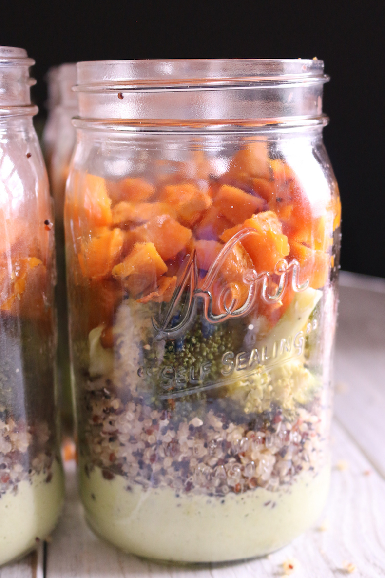 Black Bean & Quinoa Spinach Salad In A Jar | www.livesimplynatural.com