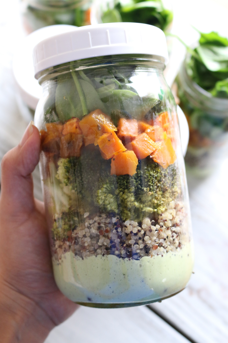 Black Bean & Quinoa Spinach Salad In A Jar