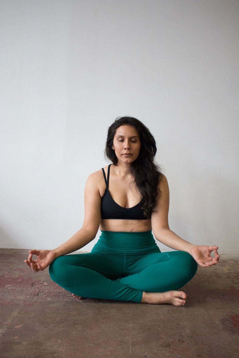 Tips to connect with your body + meditation download | www.livesimplynatural.com